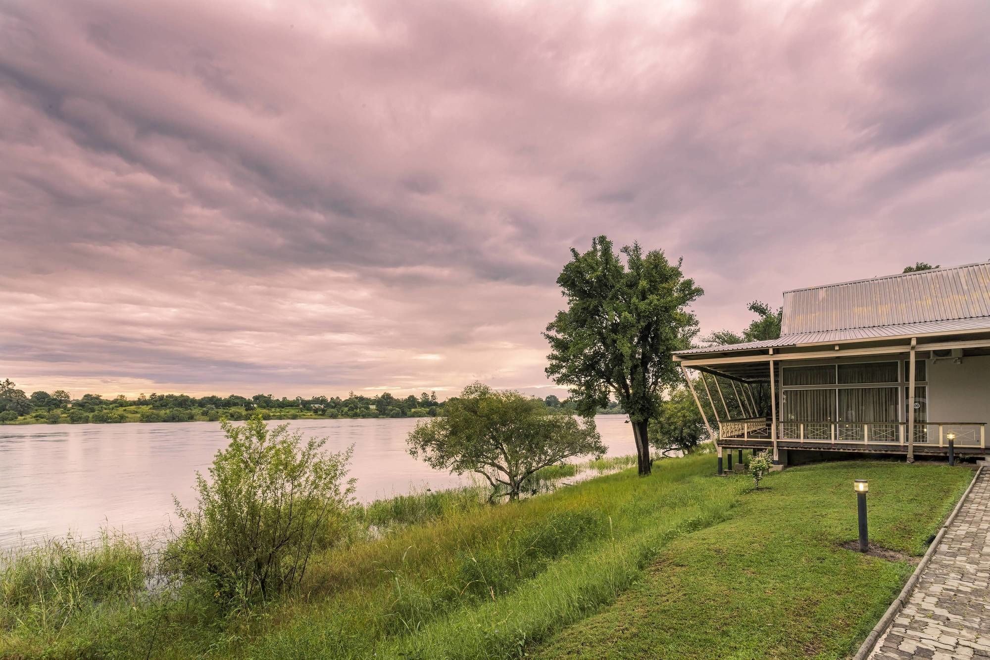 Protea Hotel By Marriott Zambezi River Lodge Katima Mulilo Bagian luar foto